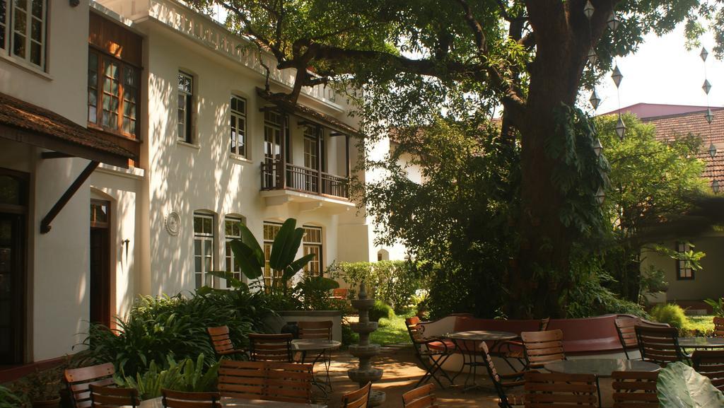 Old Harbour Hotel Kochi Exterior photo