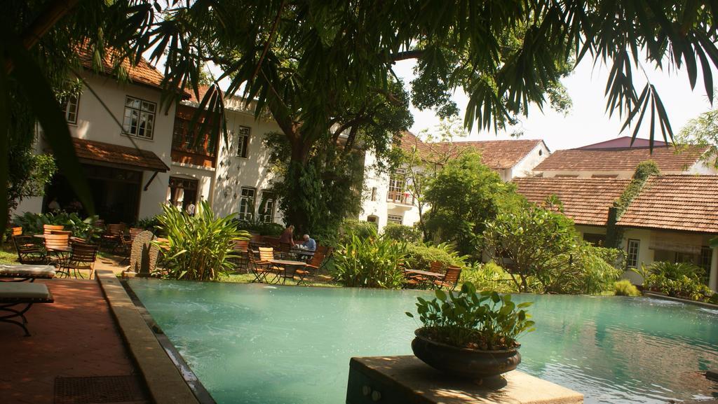 Old Harbour Hotel Kochi Exterior photo