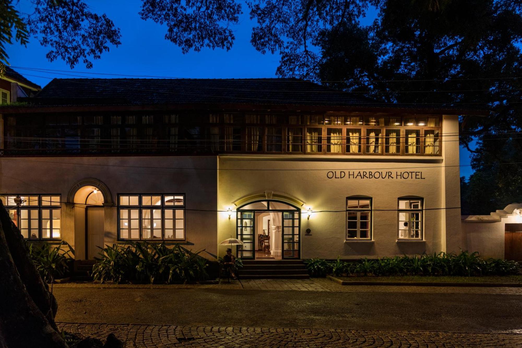 Old Harbour Hotel Kochi Exterior photo